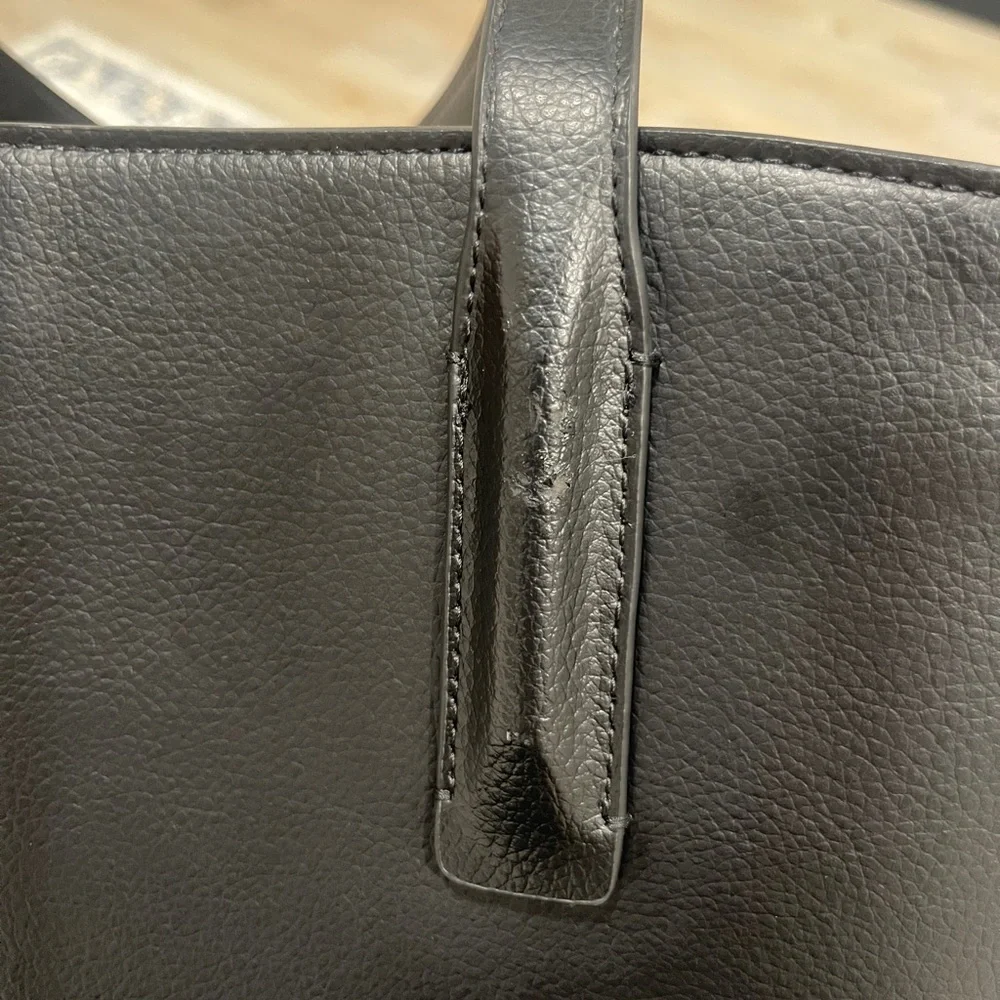 Freja New York Paloma Tote 13 – Black
Retail $368 | Excellent Condition - Picture 14 of 14